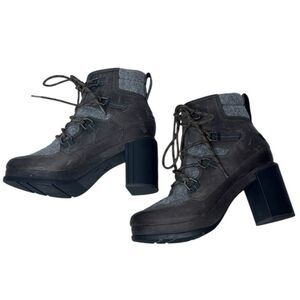 Sorel Gray and Brown Blake Lace Up Heeled Ankle Booties. Size 7.5.